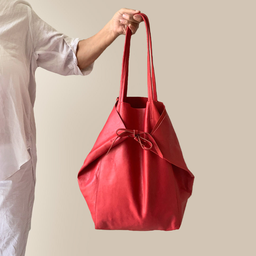 Pyramid Bag (big) in Red