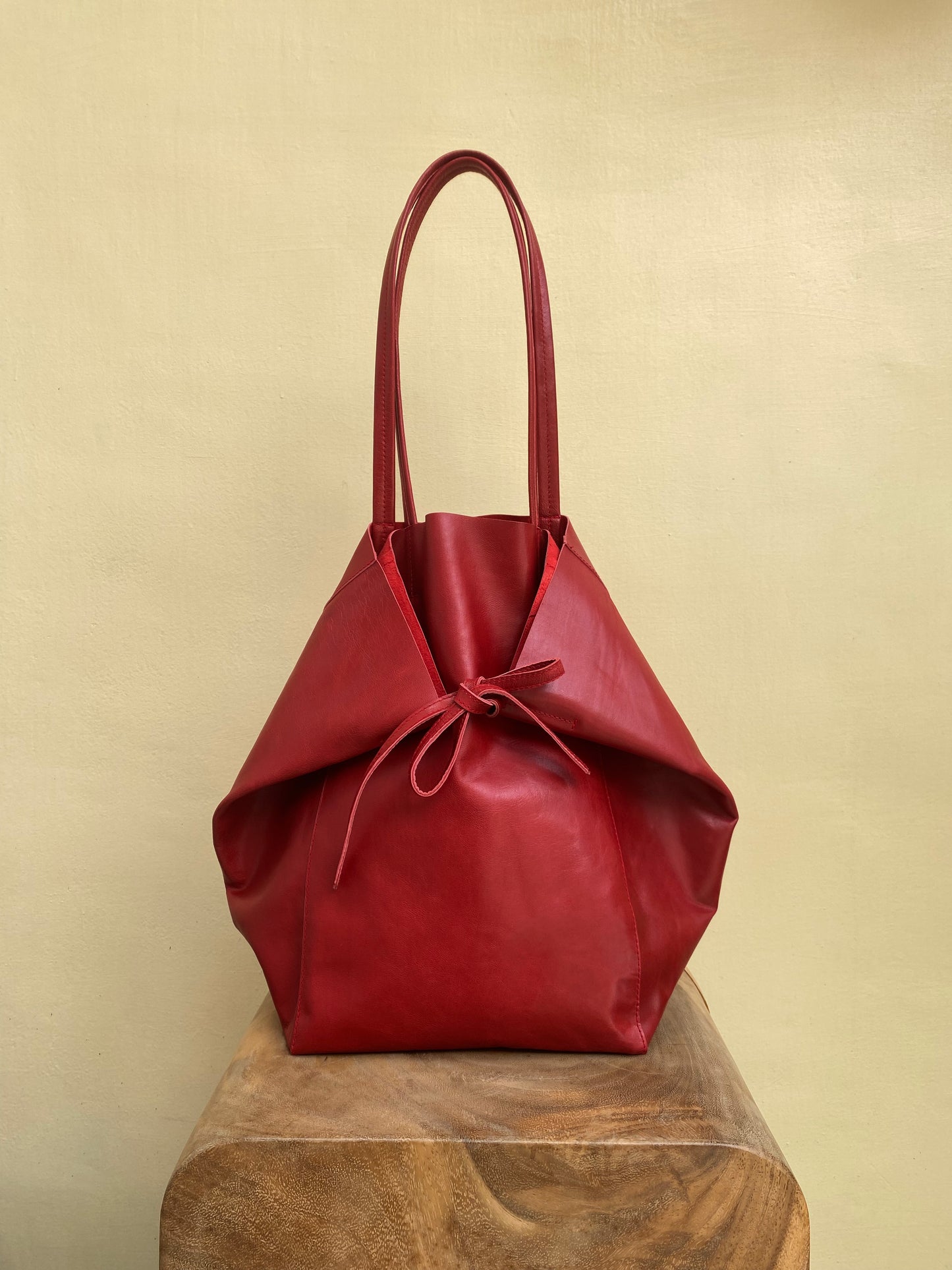 Pyramid Bag (small) in Red