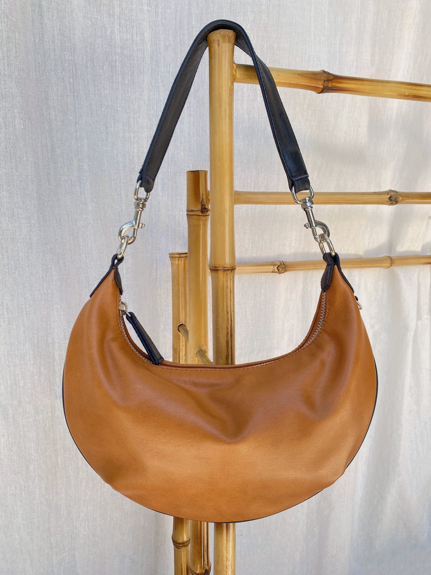 Moon Bag Leather in Saddle Tan