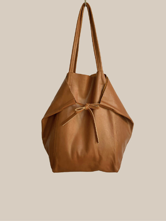 Pyramid Bag (small) in Saddle Tan